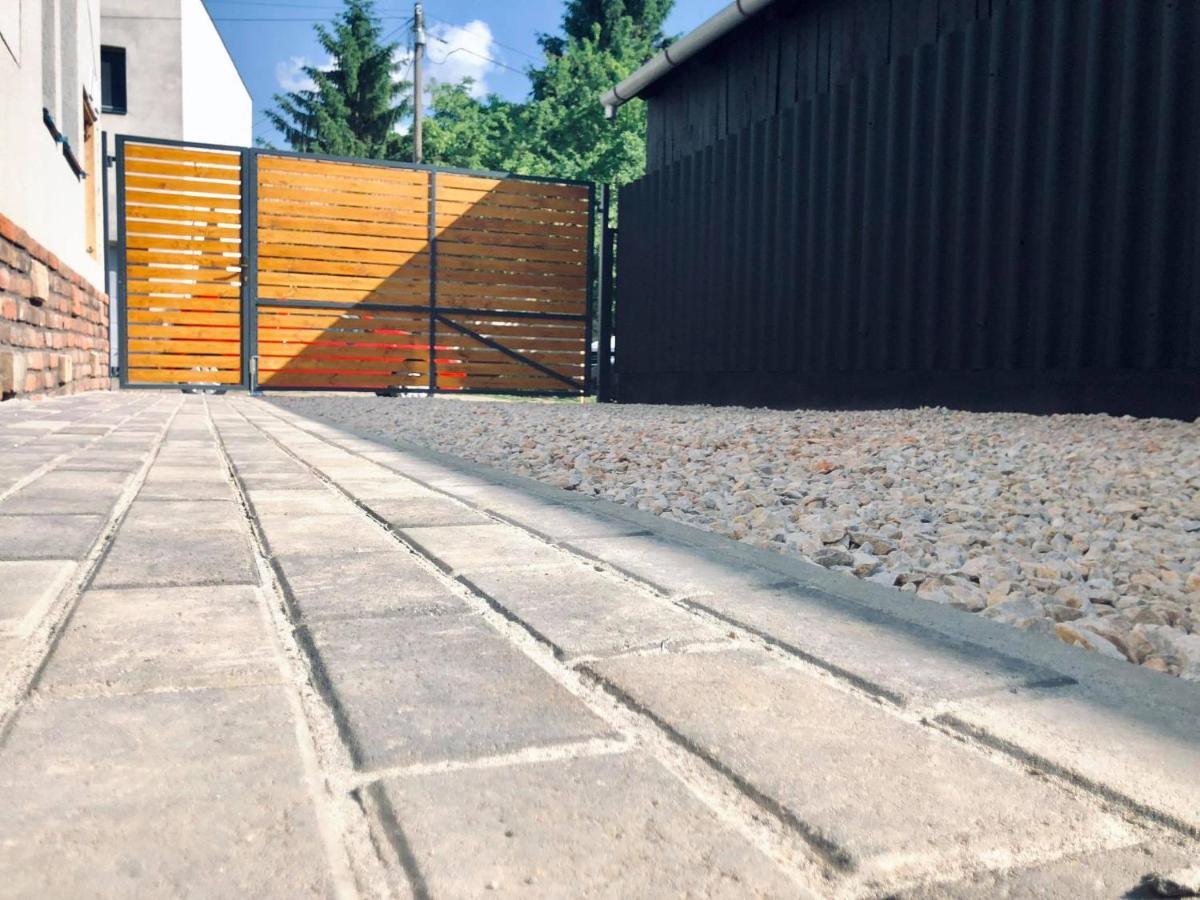 Thermal Apartmanok Raday 4 - Namaste Hajdúszoboszló Exterior foto